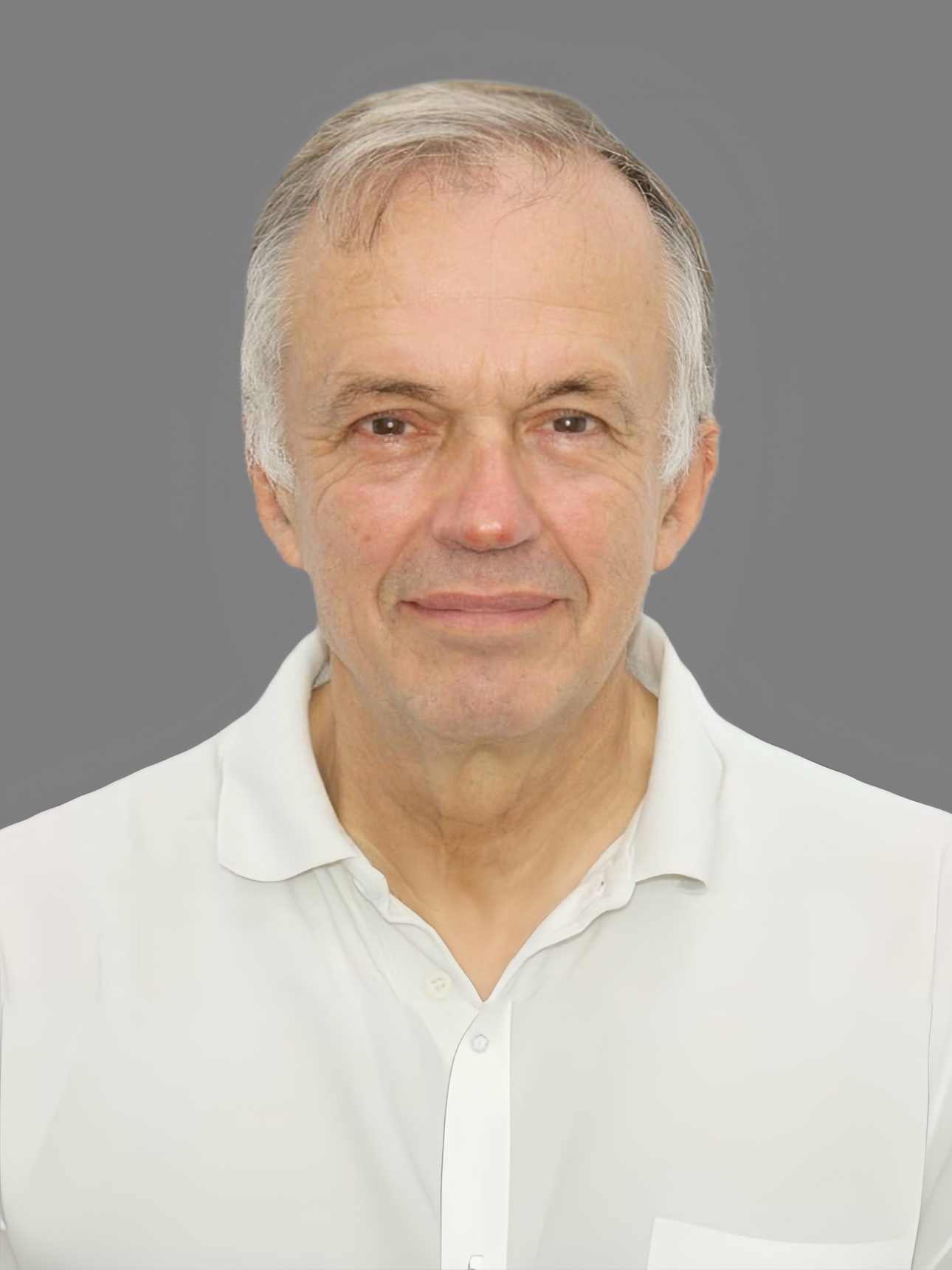 Carlos Olivei